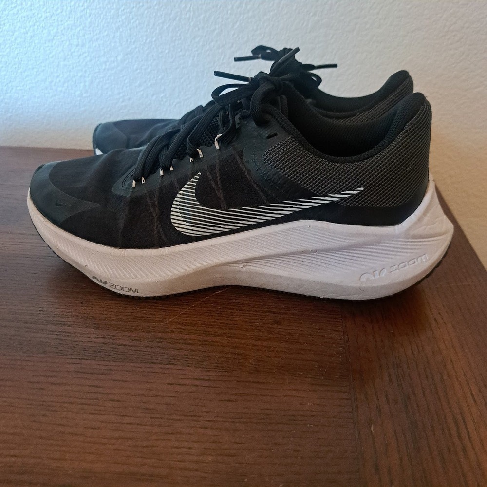 Nike Zoom Winflo 8 Womens Running Shoes Black White CW3421-005 Size 6.5